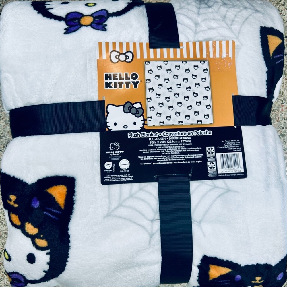 🧡 Hello Kitty Black Cat Halloween Blanket